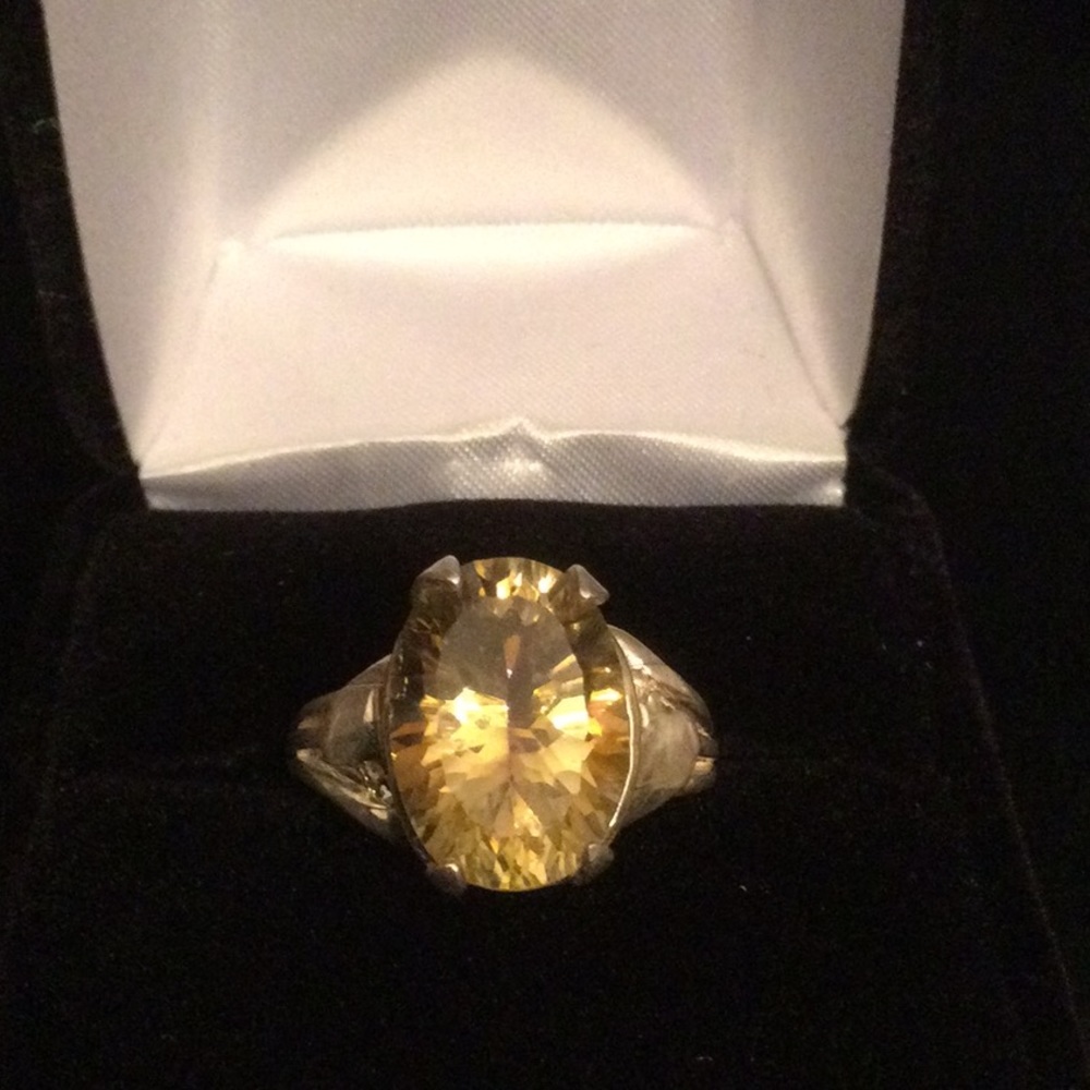 Genuine Concave Cut Citrine Ring - Picture 4 of 13